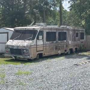 Meet your Posher, Derek